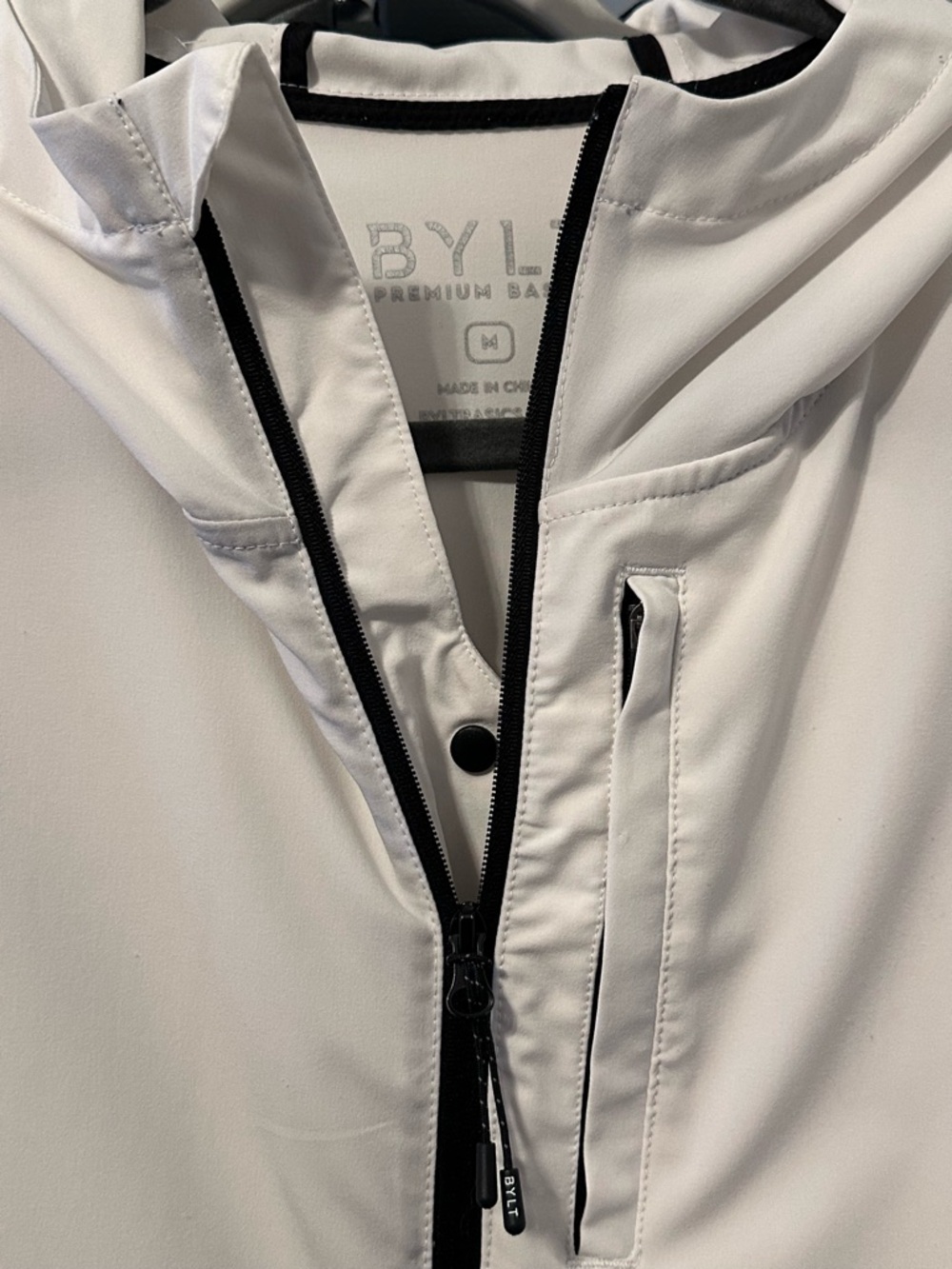 BYLT Premium Basics Women’s Flow Lightweight White Hooded Jacket Medium GUC - Picture 5 of 10